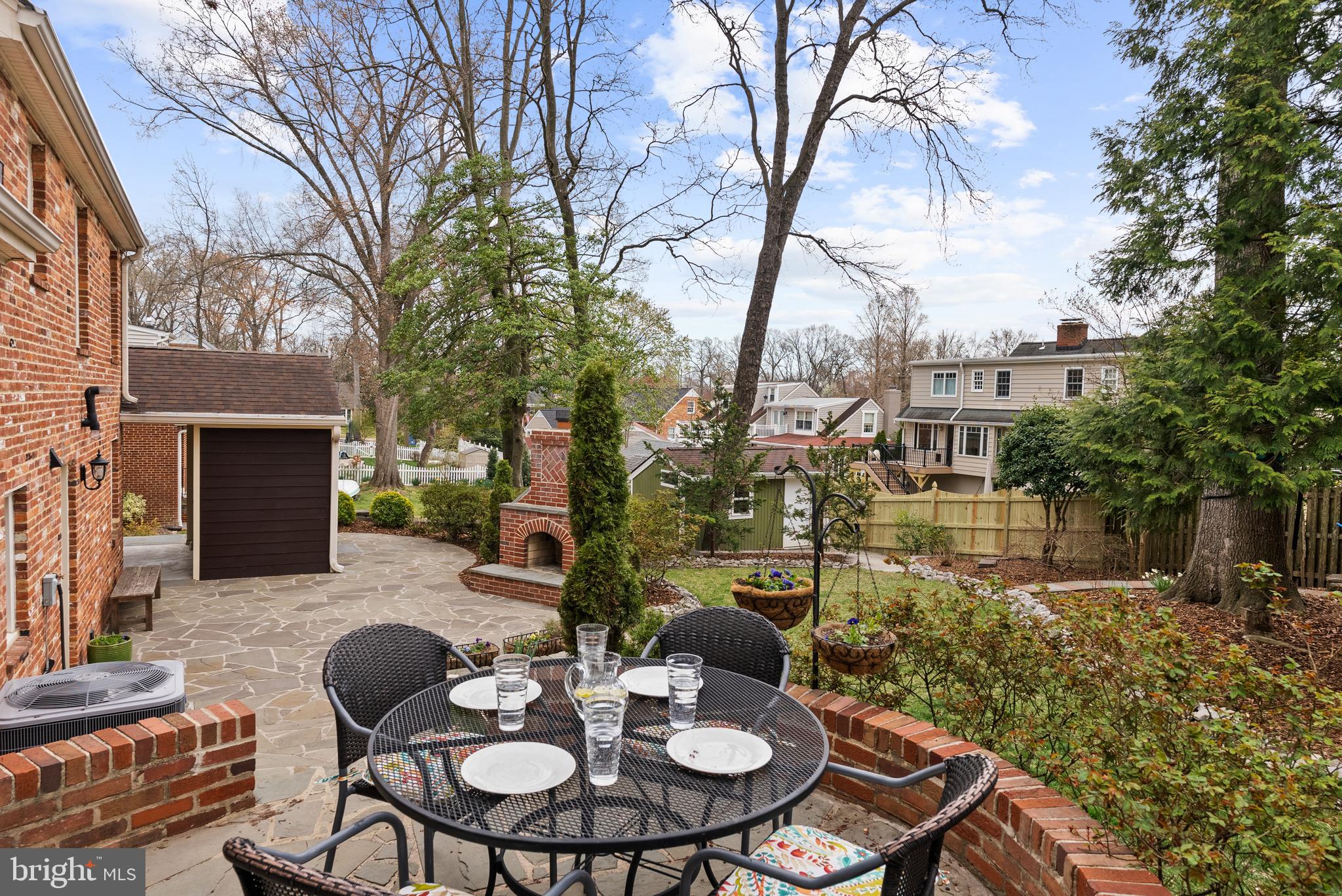 913 Croton Dr