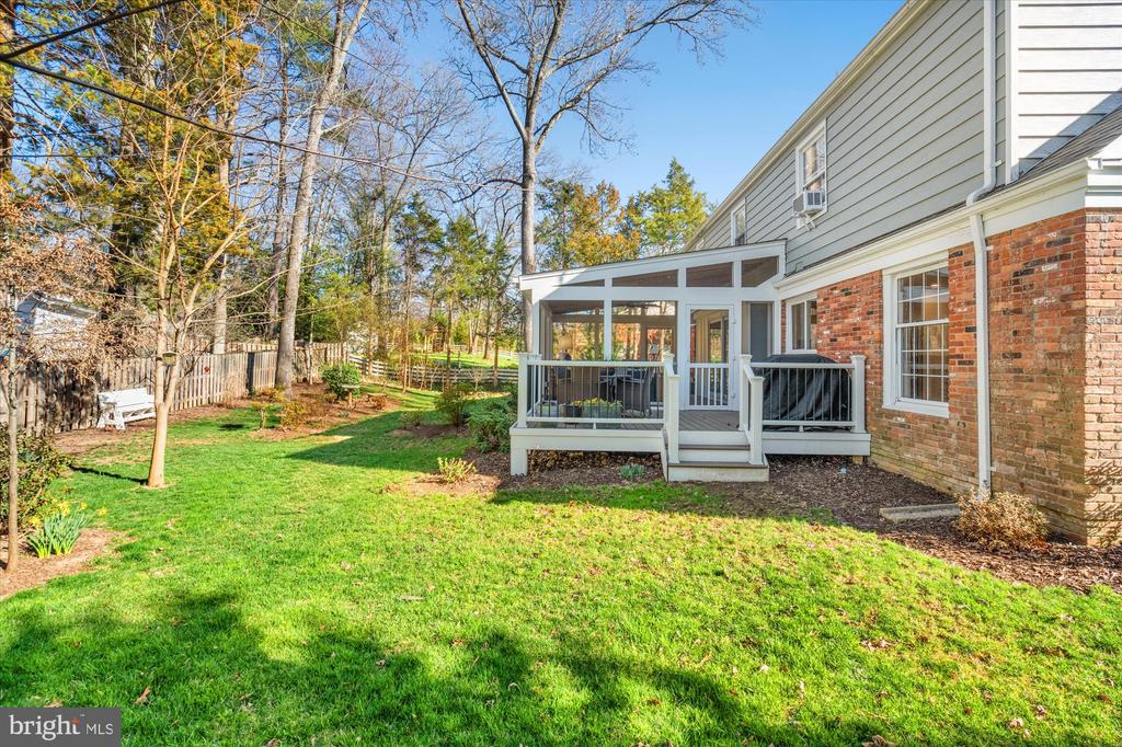 3808 Westgate Dr
