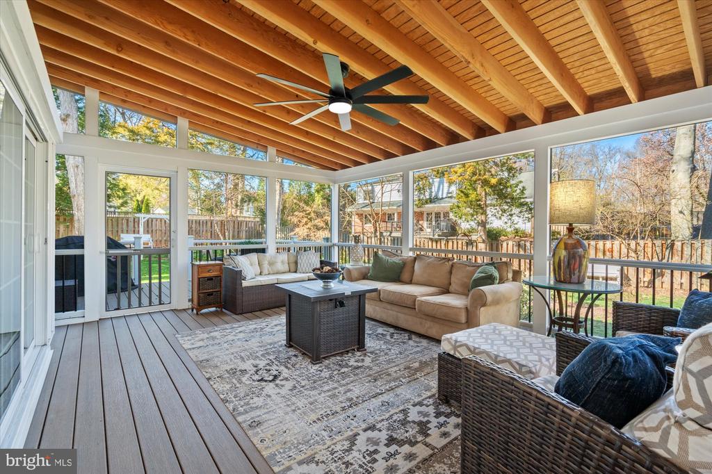 3808 Westgate Dr