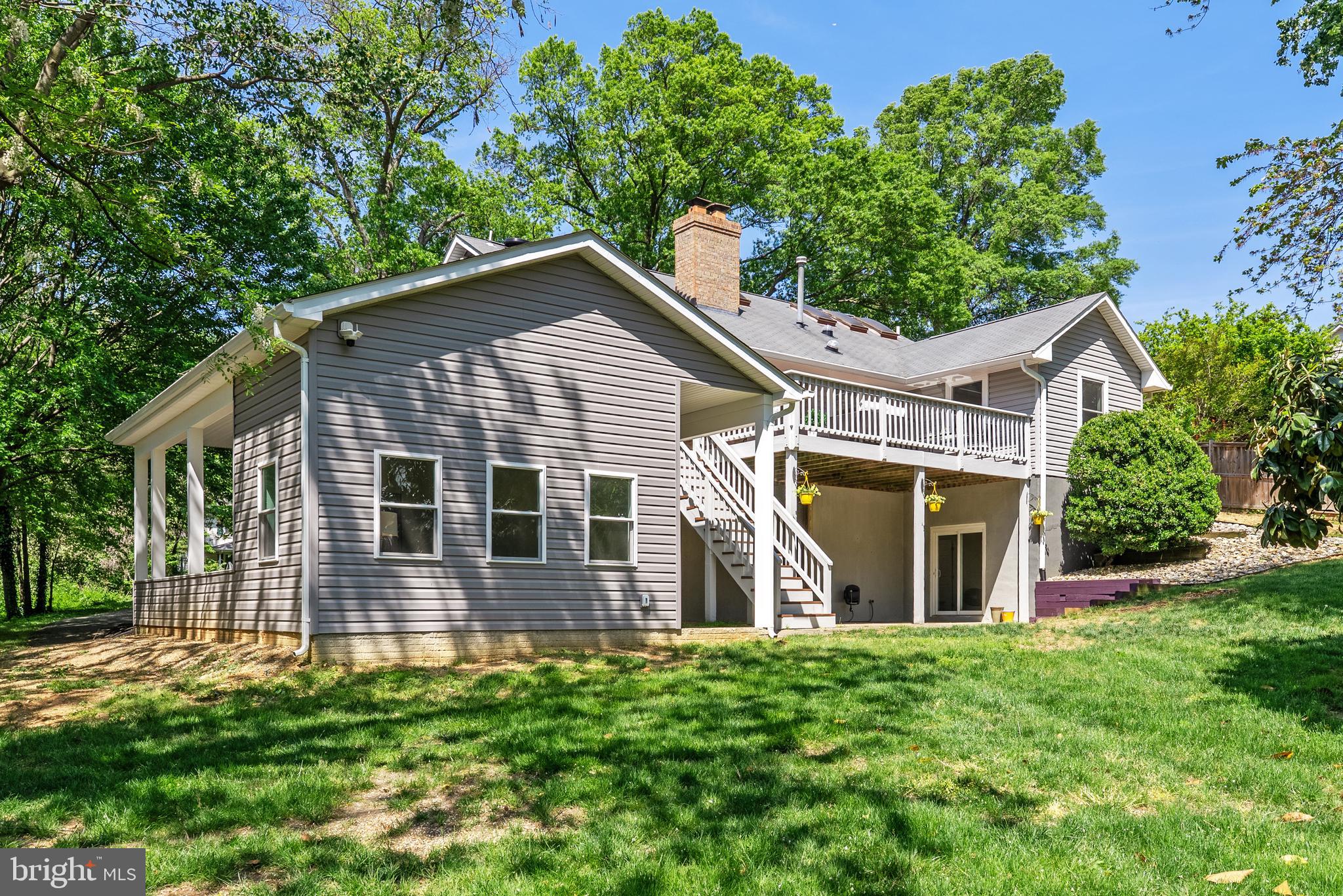 7035 Swain Dr