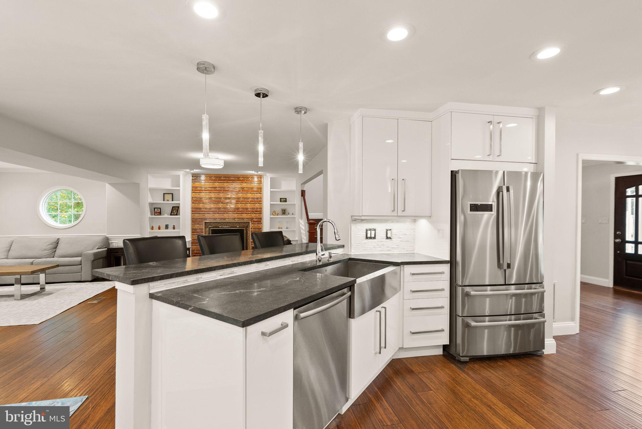 9121 Silver Pointe Way