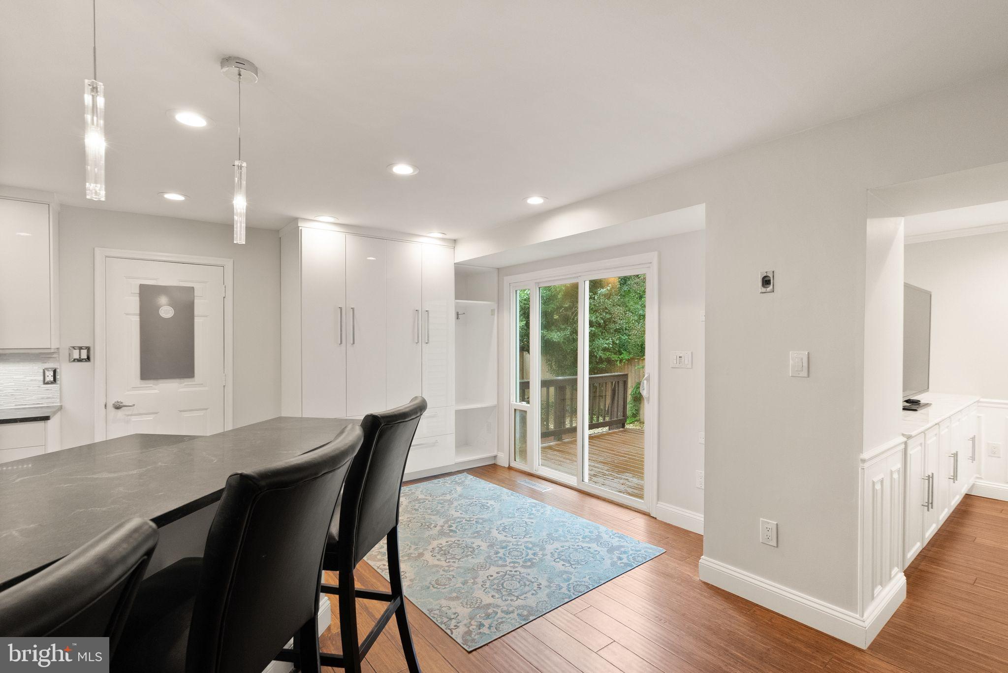 9121 Silver Pointe Way