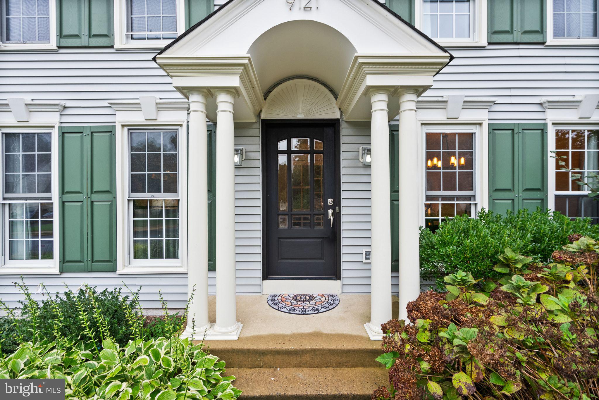 9121 Silver Pointe Way