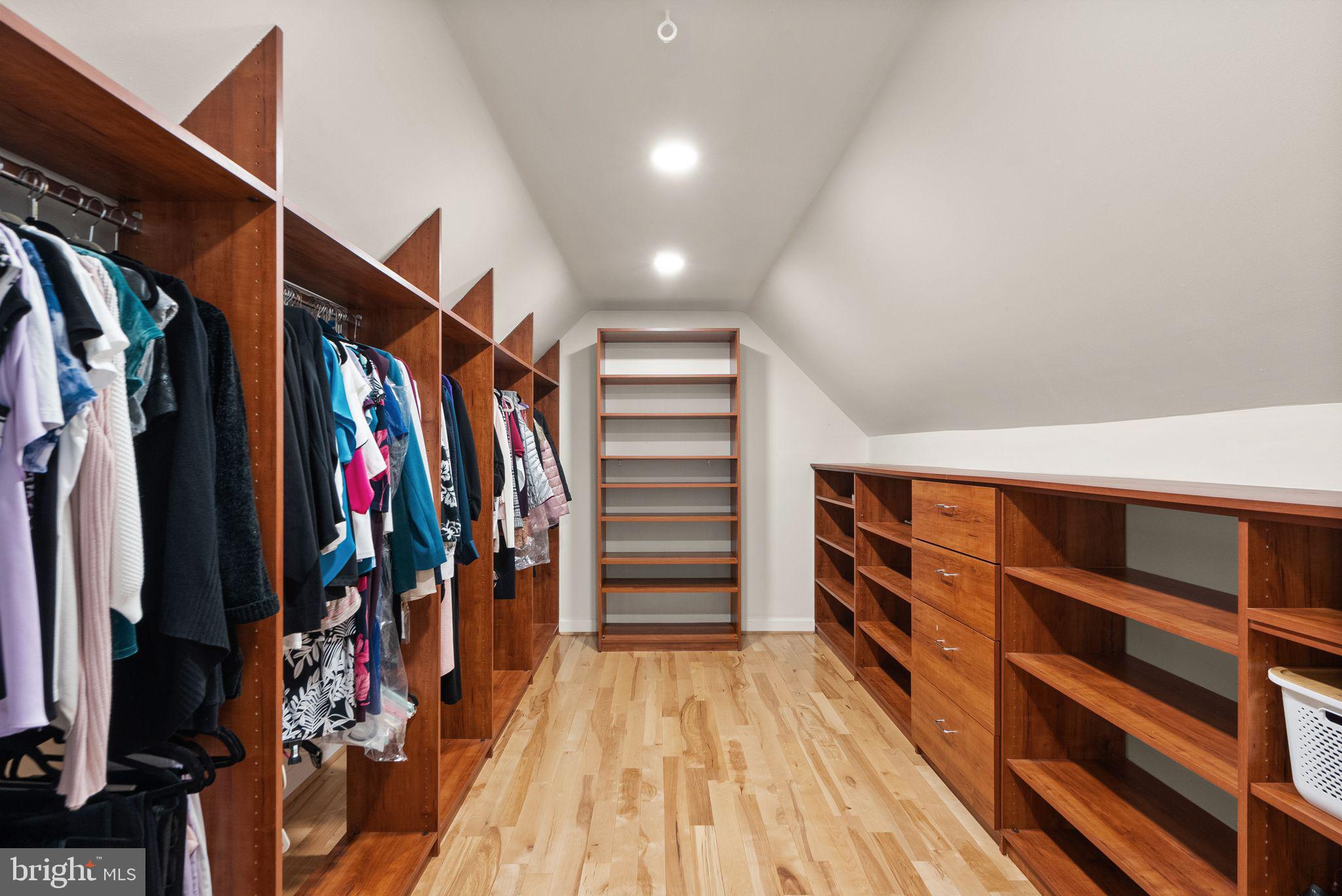 9121 Silver Pointe Way