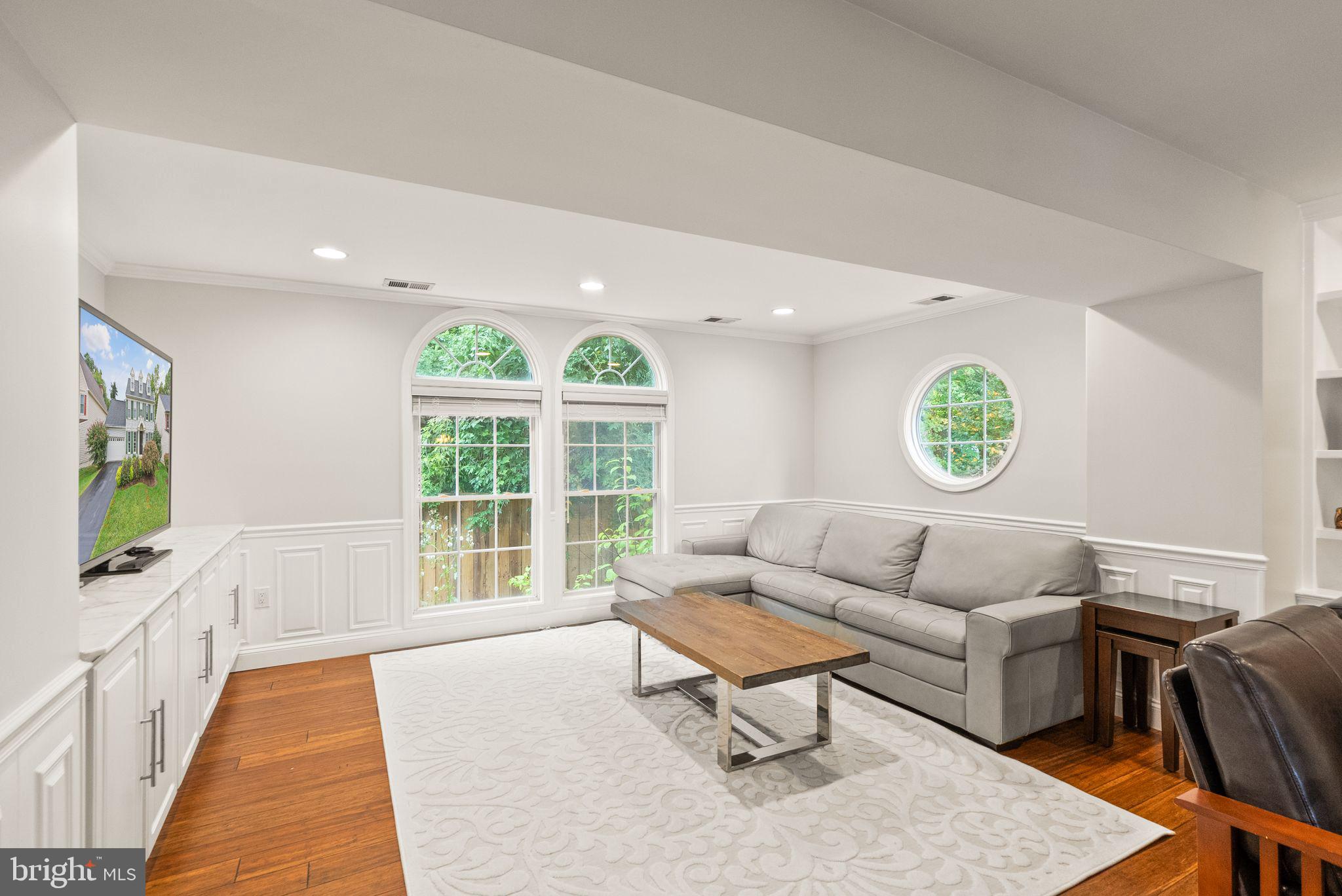 9121 Silver Pointe Way