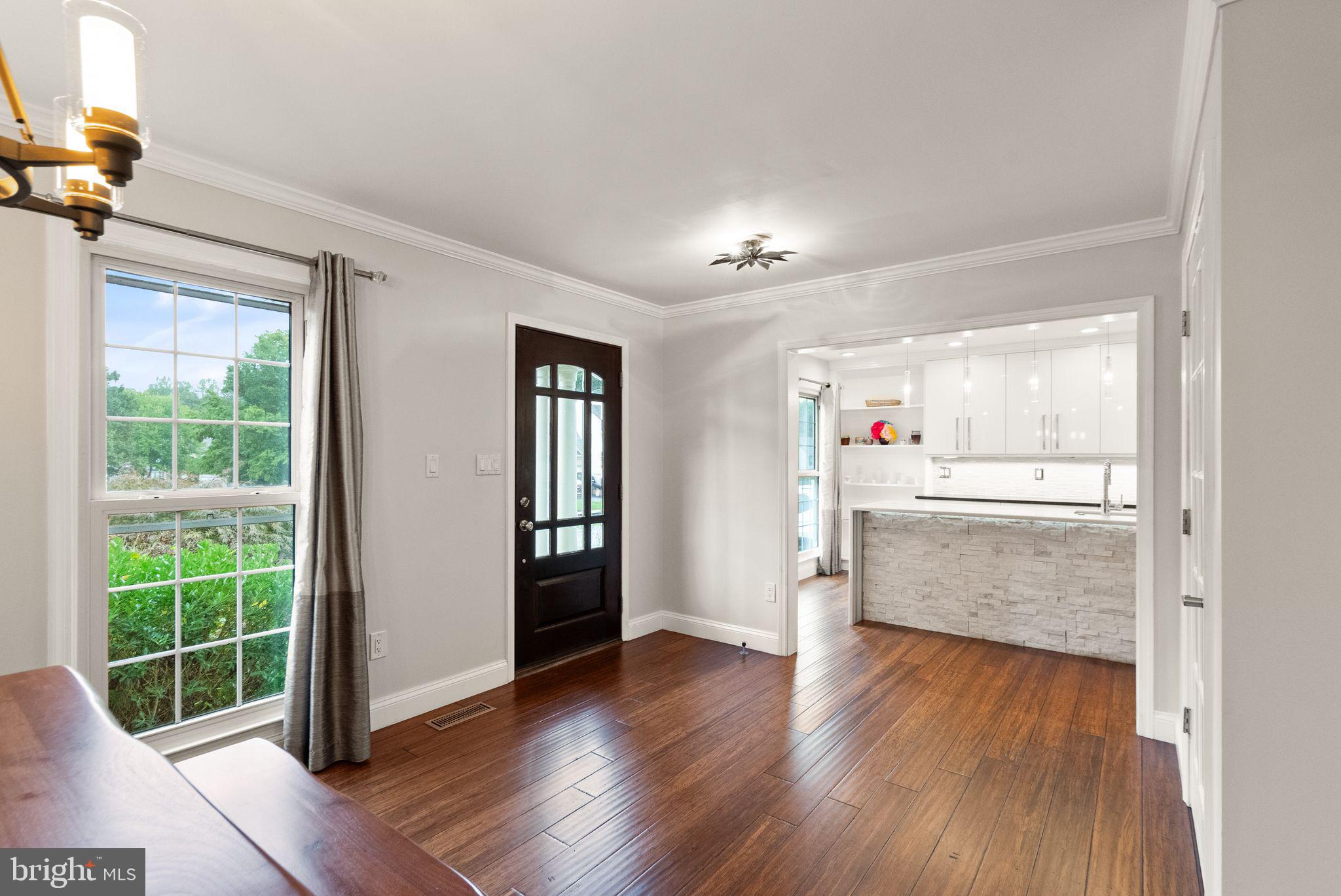 9121 Silver Pointe Way