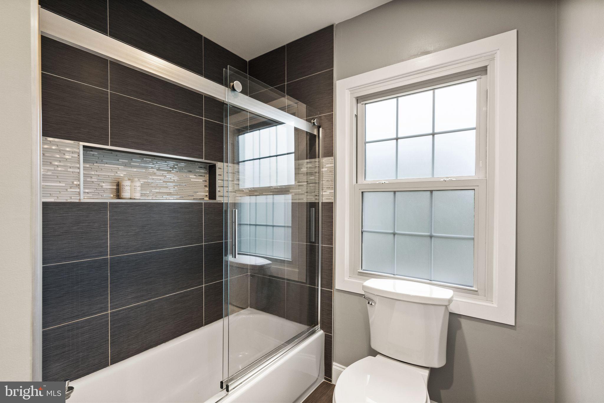 9121 Silver Pointe Way