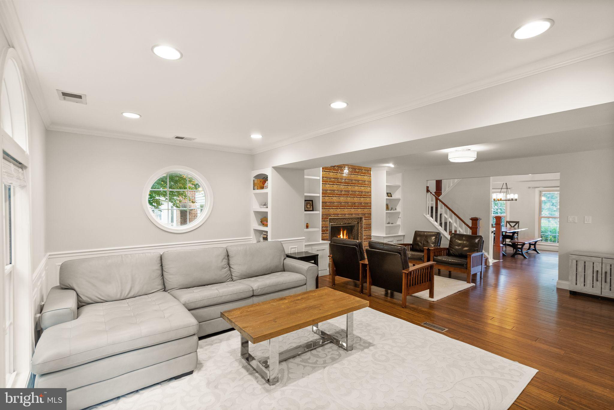 9121 Silver Pointe Way