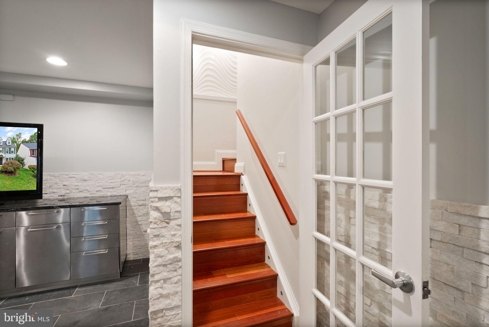 9121 Silver Pointe Way