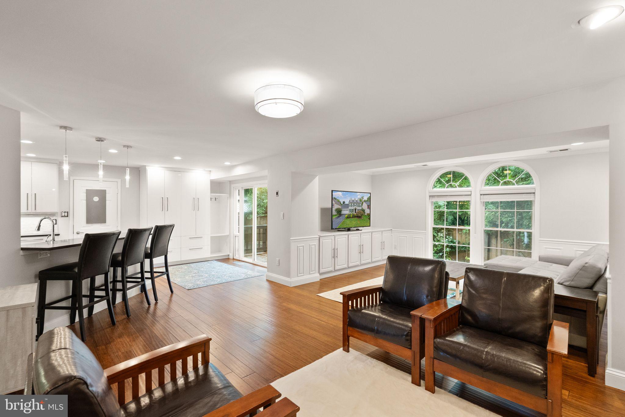 9121 Silver Pointe Way