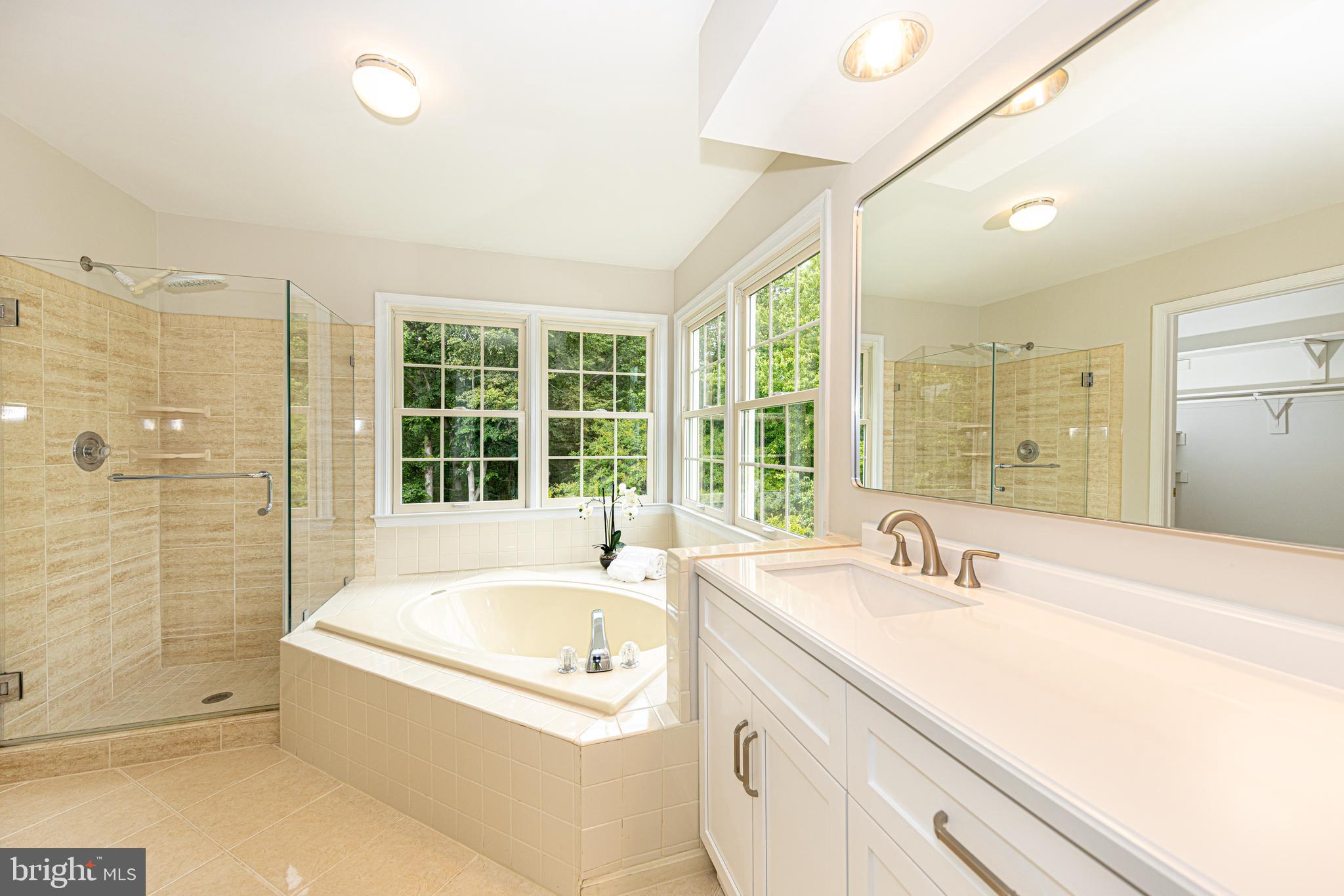 8103 Little Ridge Ln