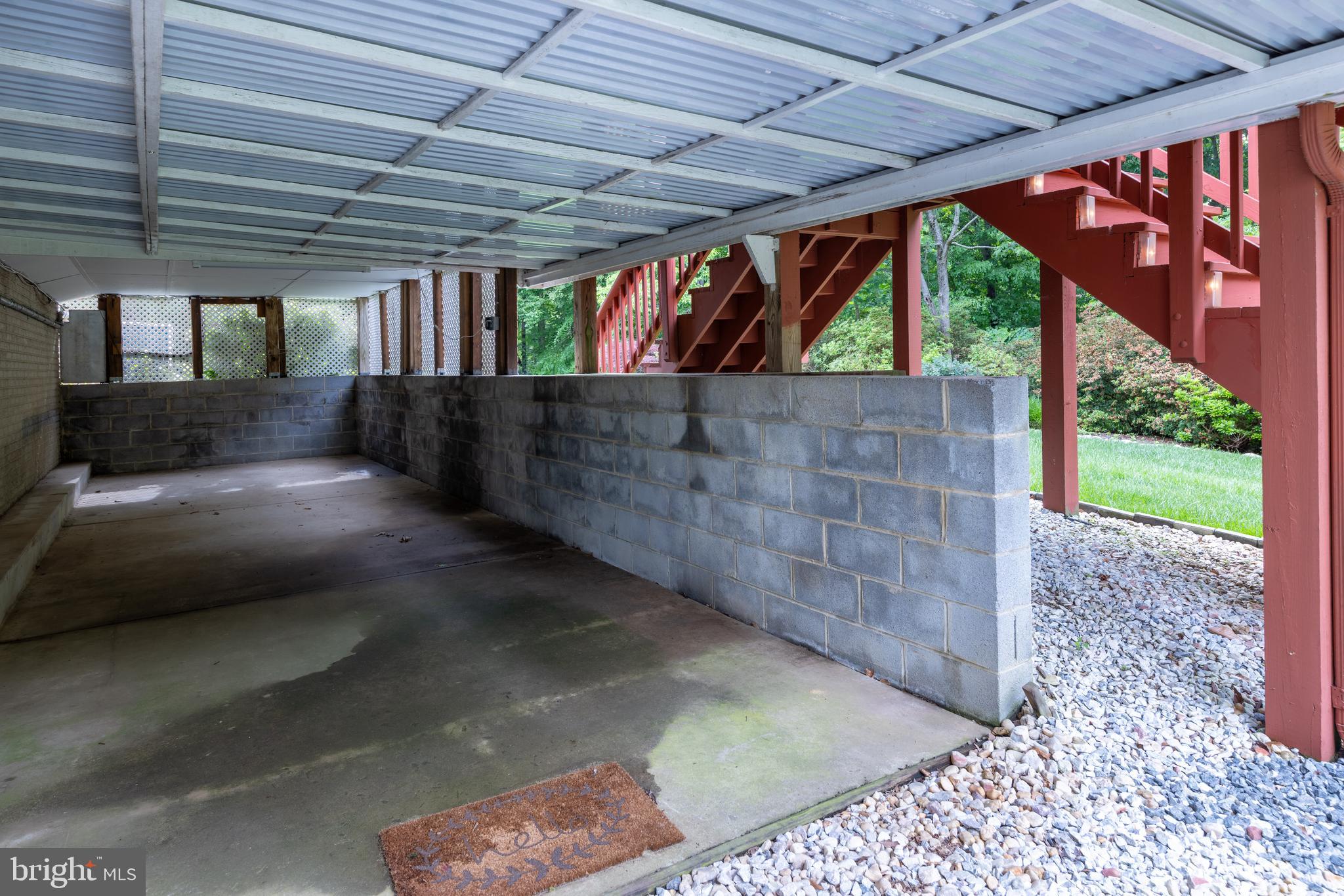 8103 Little Ridge Ln