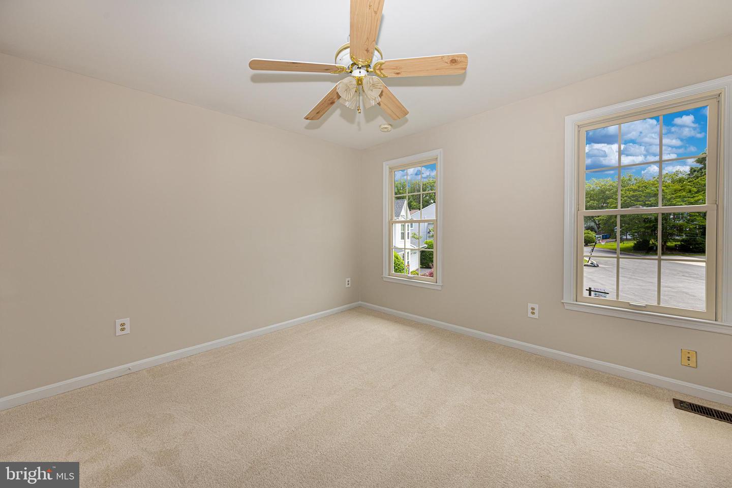 8103 Little Ridge Ln