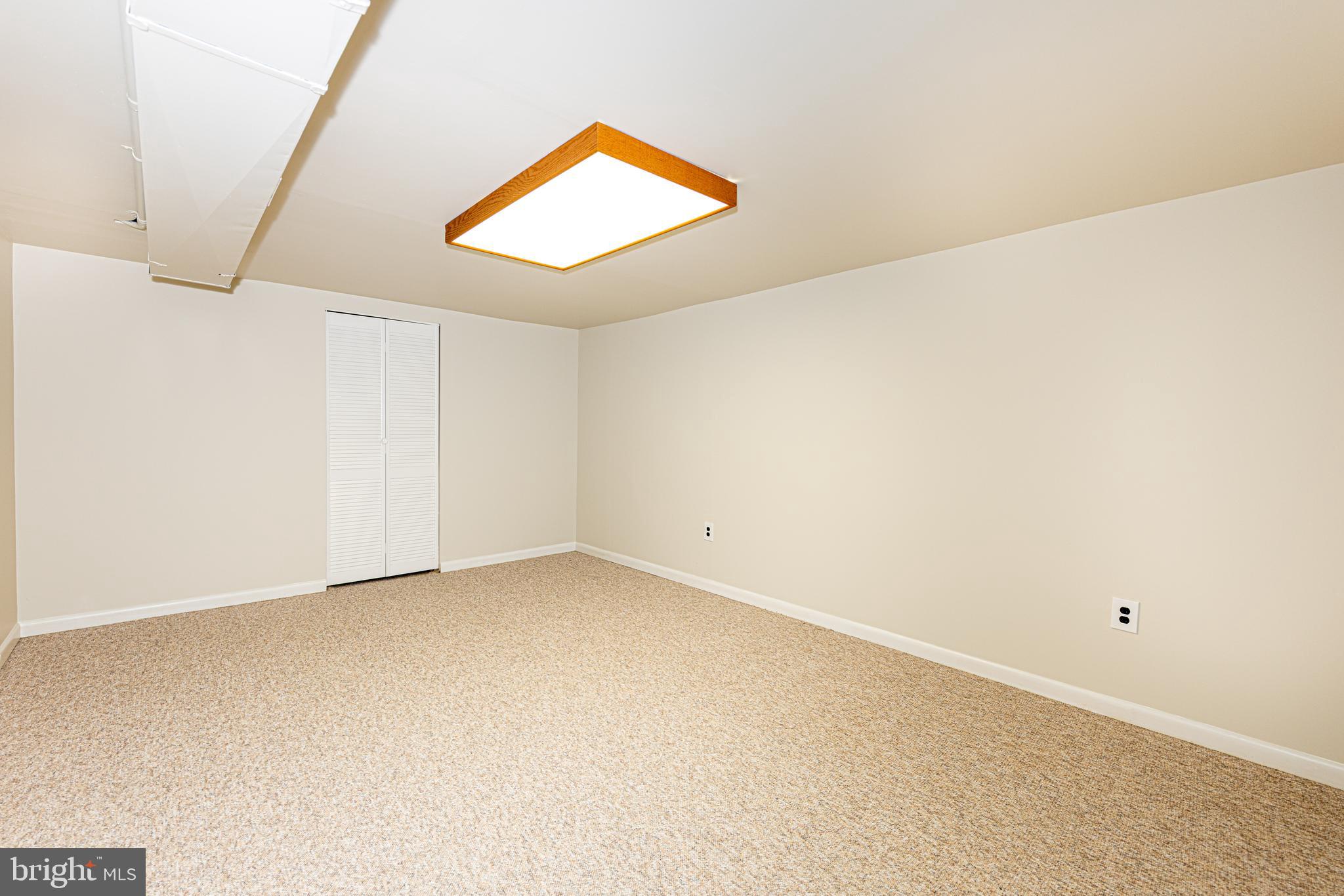 8103 Little Ridge Ln