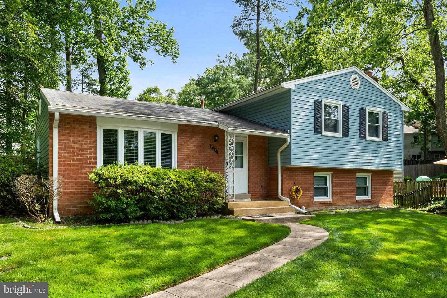 9211 Capricorn Ct