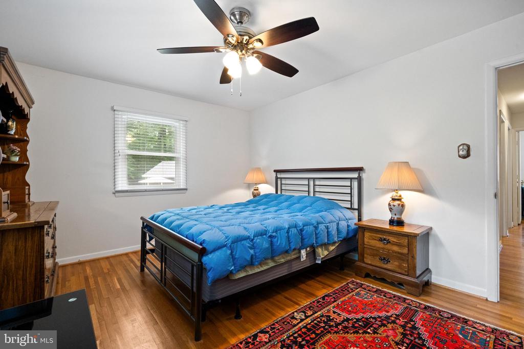 9211 Capricorn Ct