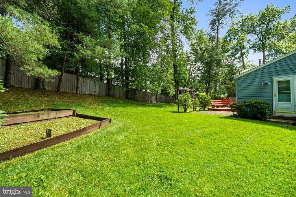 9211 Capricorn Ct