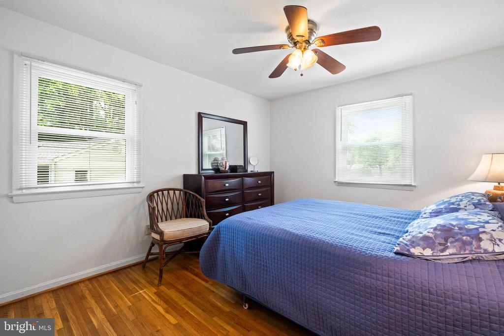 9211 Capricorn Ct