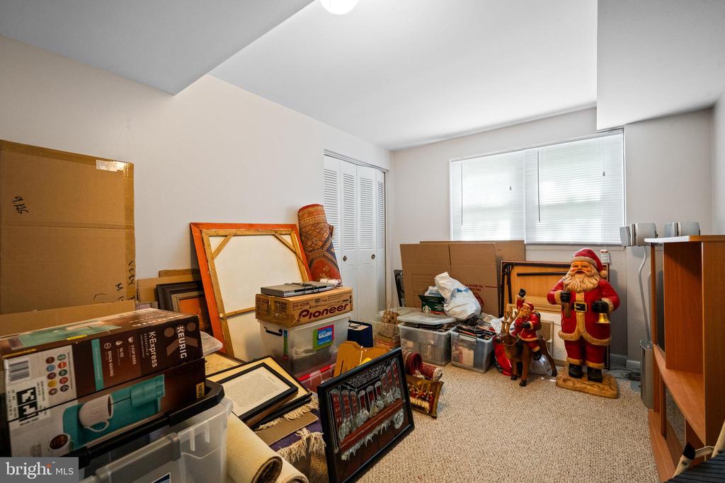 9211 Capricorn Ct