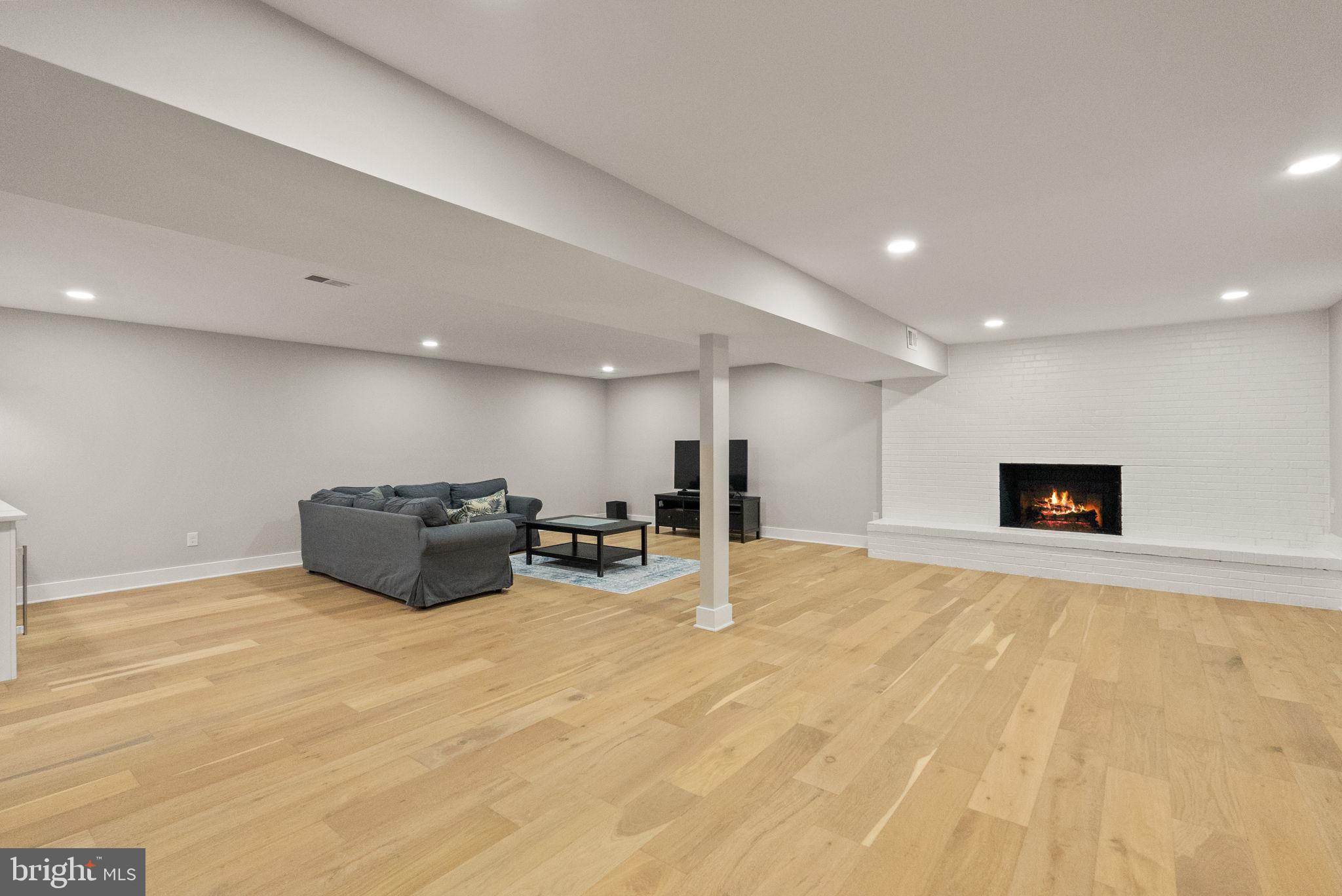 7816 Wendy Ridge Ln