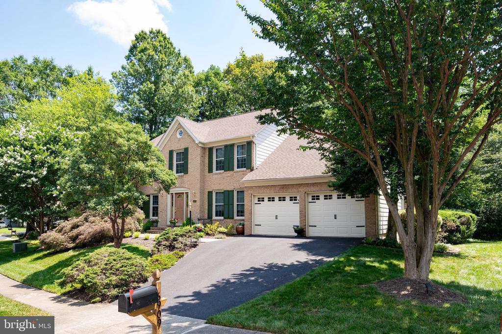 6909 TRILLIUM LANE