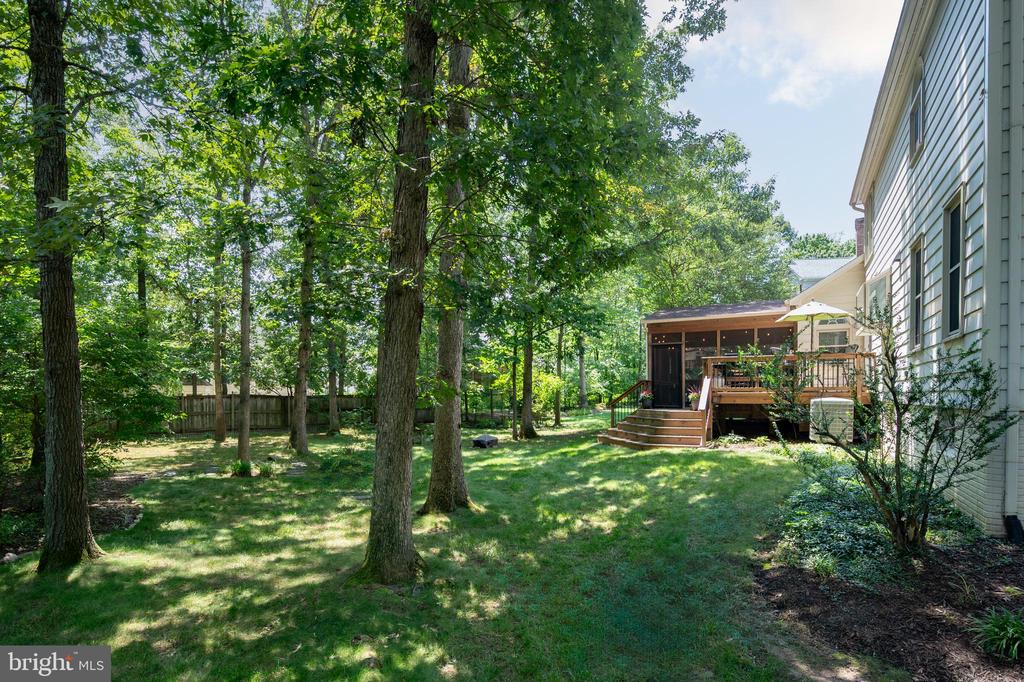 6909 TRILLIUM LANE