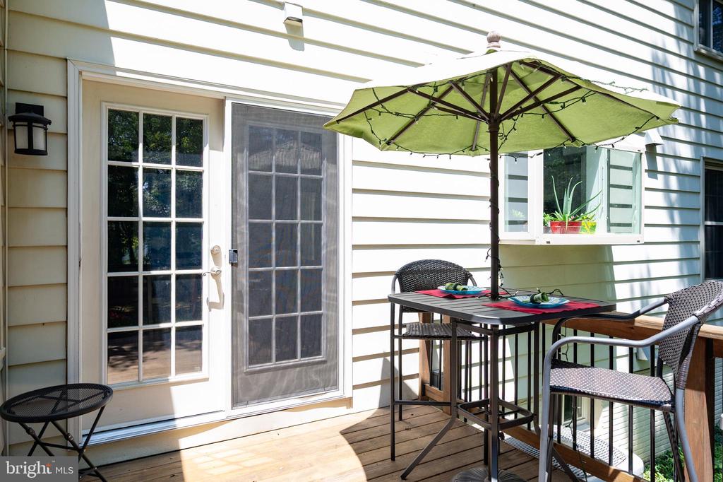 6909 TRILLIUM LANE