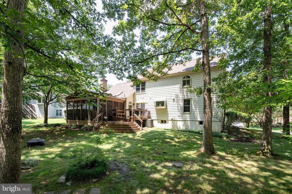 6909 TRILLIUM LANE