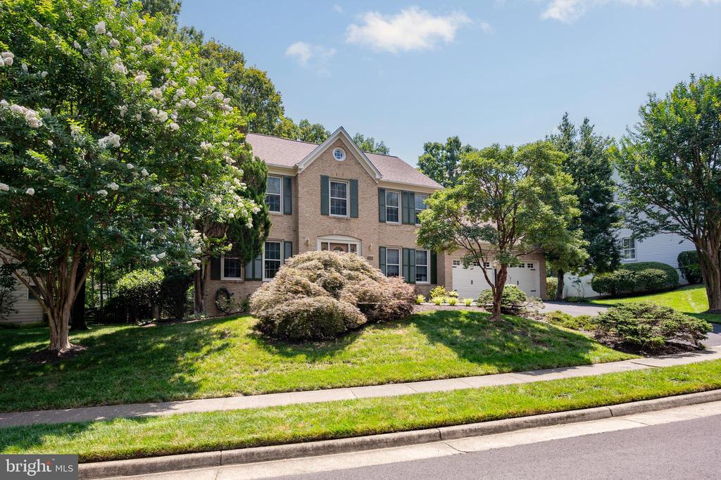 6909 TRILLIUM LANE