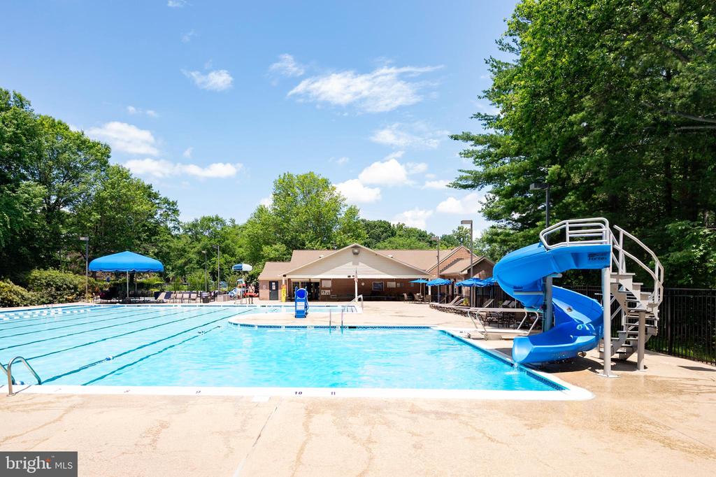 6909 TRILLIUM LANE