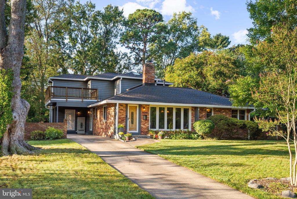 2005 CLARK PLACE