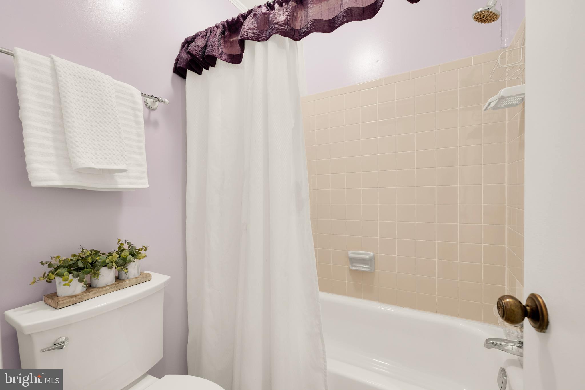 9461 CLOVERDALE COURT