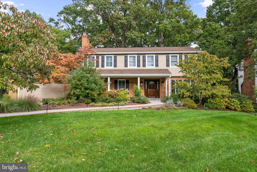 5817 JANE WAY