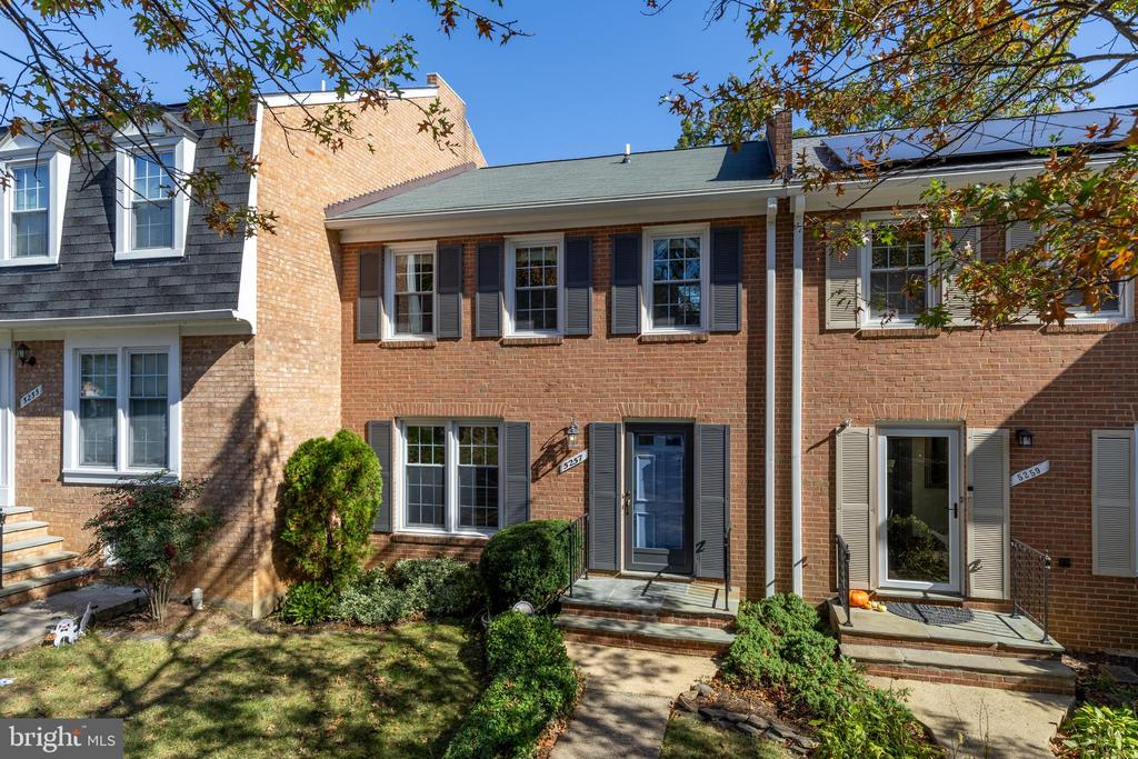 5257 LEESTONE COURT