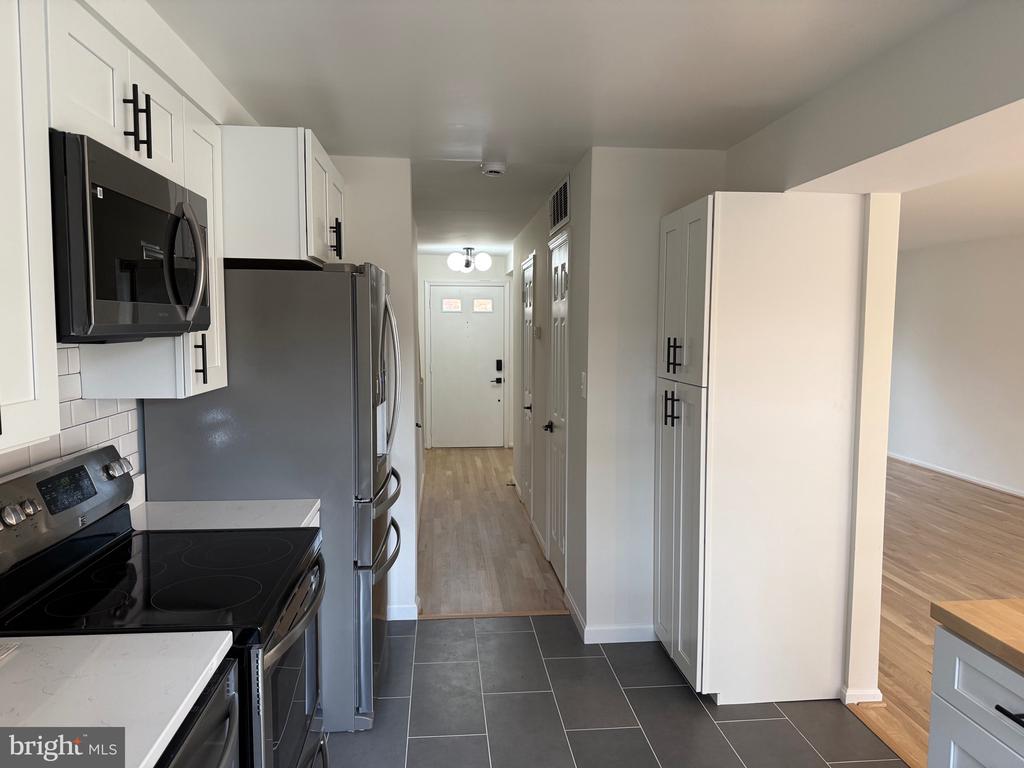 5257 LEESTONE COURT