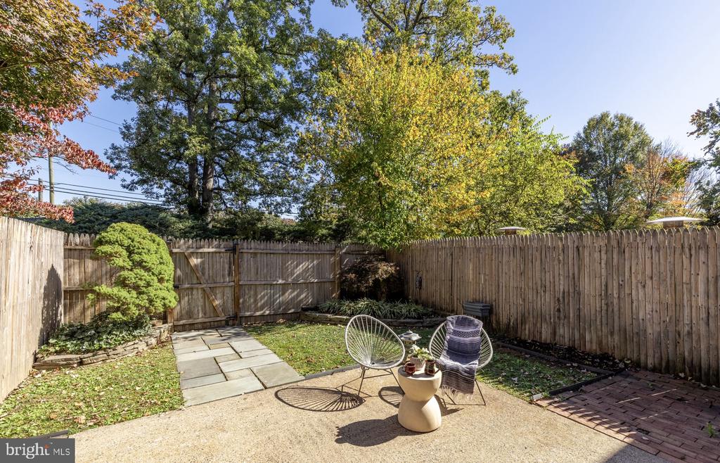 5257 LEESTONE COURT