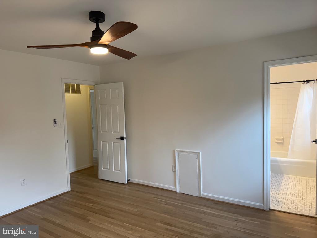 5257 LEESTONE COURT