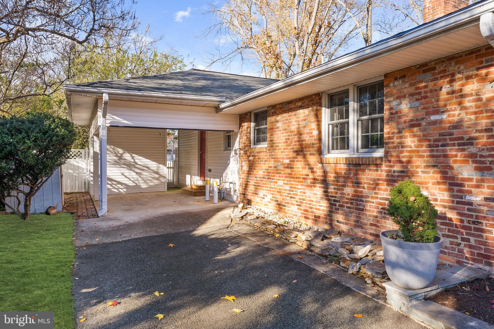 2002 SHENANDOAH ROAD