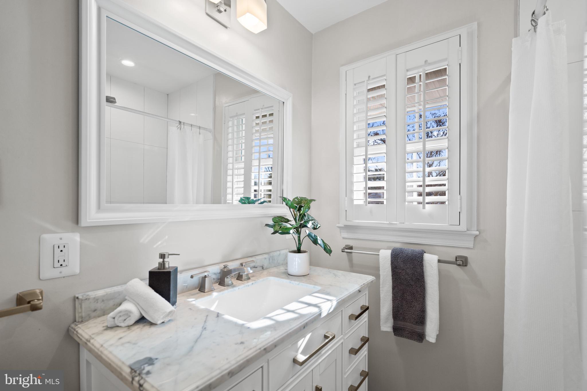 2002 SHENANDOAH ROAD