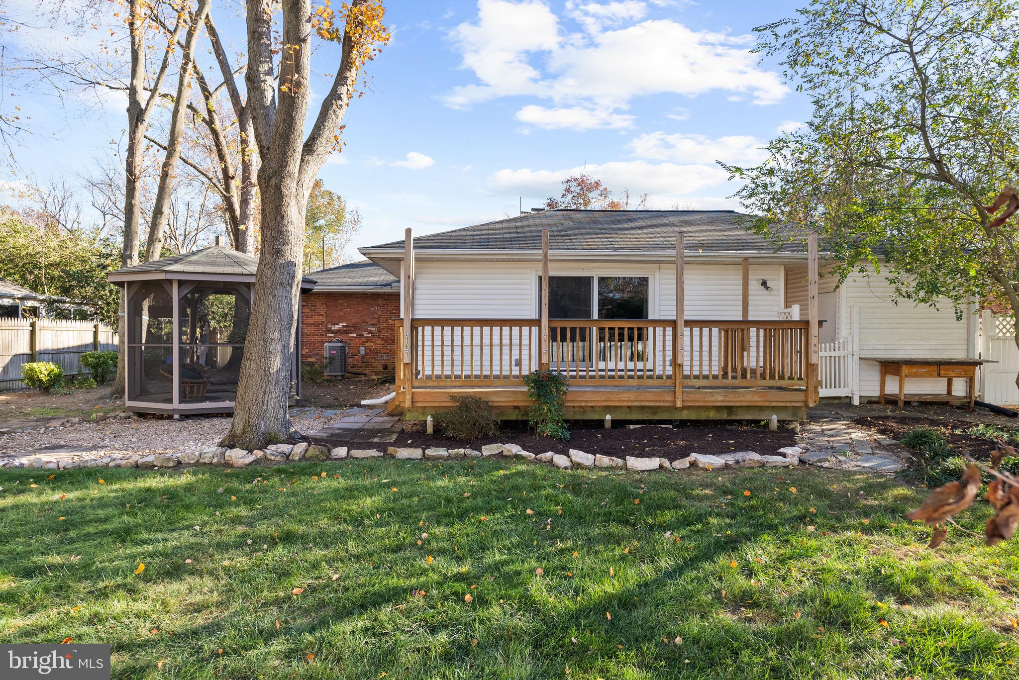 2002 SHENANDOAH ROAD