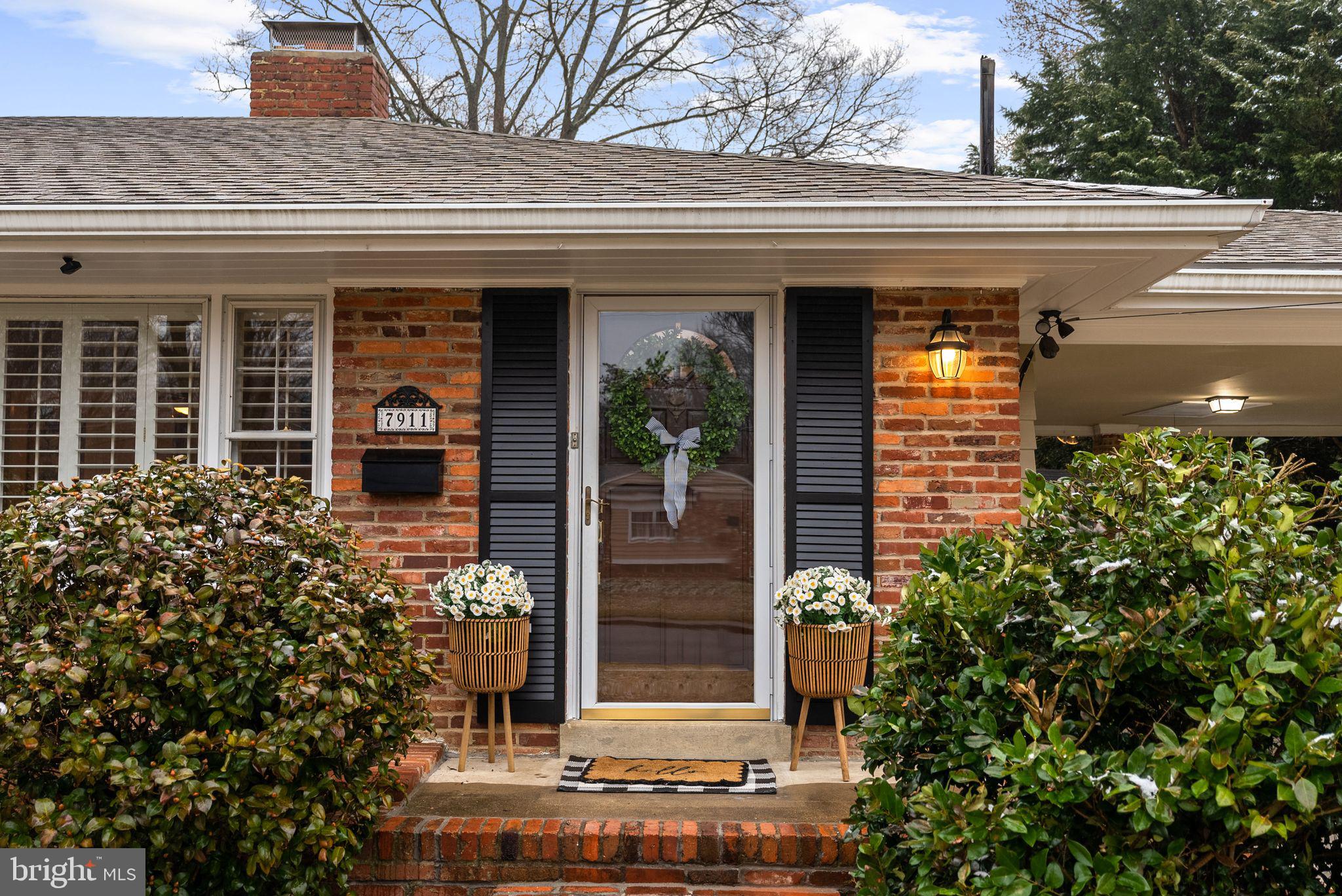 7911 BAINBRIDGE ROAD