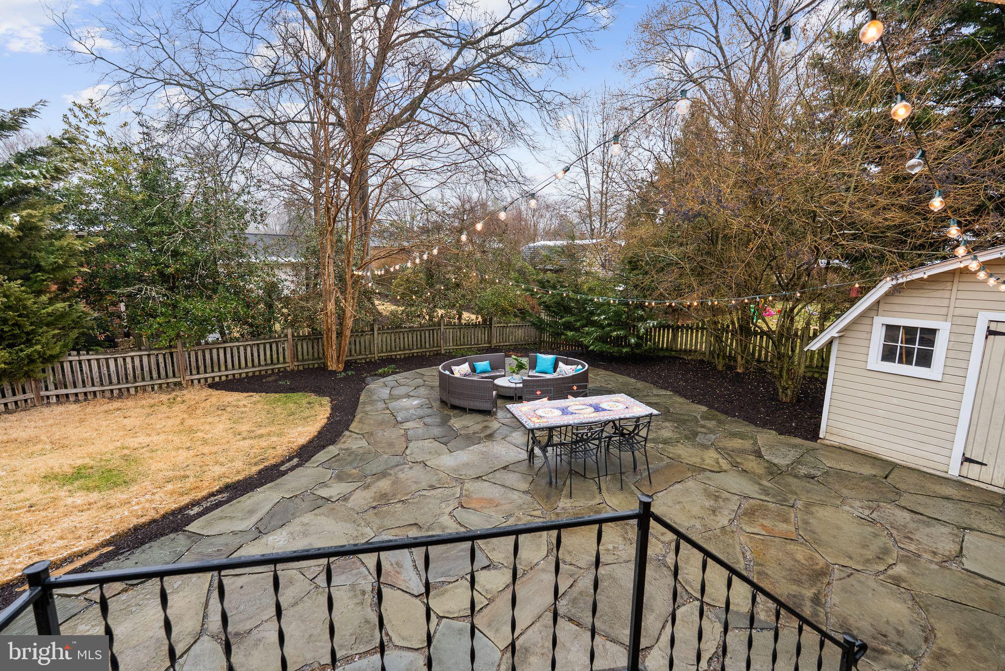 7911 BAINBRIDGE ROAD