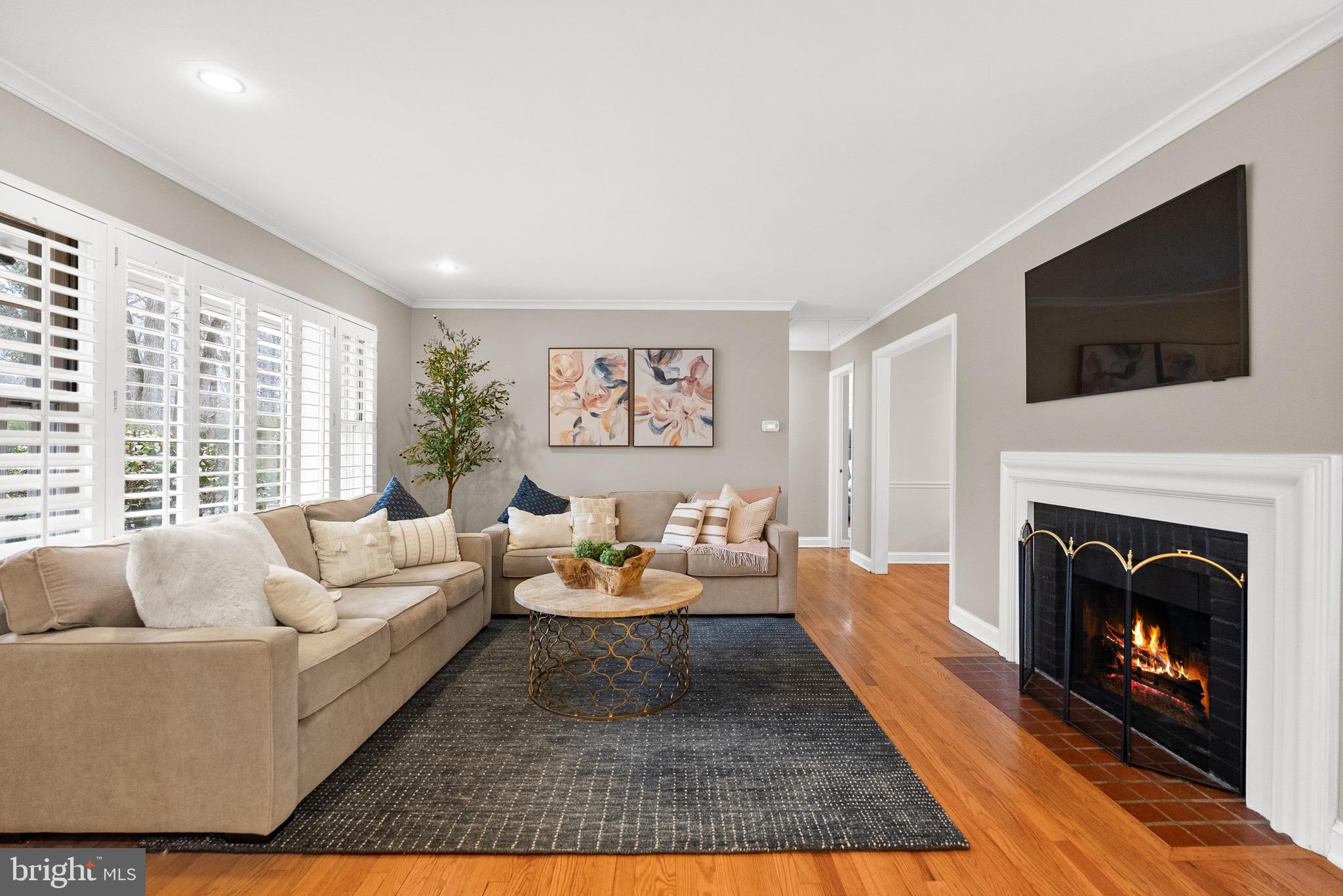 7911 BAINBRIDGE ROAD