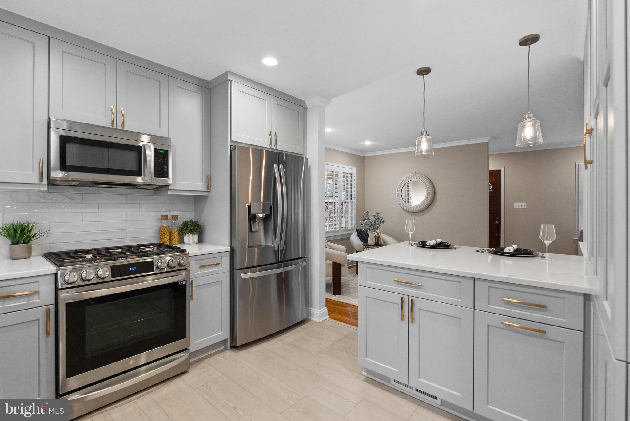 7911 BAINBRIDGE ROAD