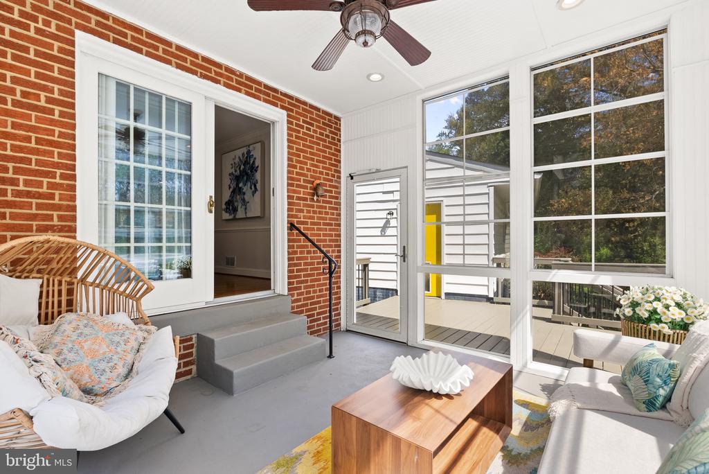 1907 SHANNON COURT
