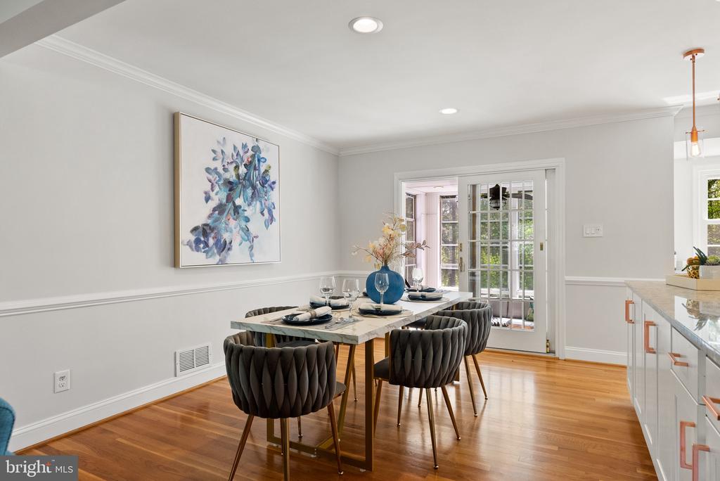 1907 SHANNON COURT