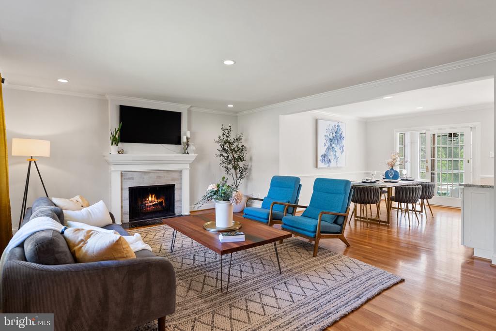 1907 SHANNON COURT