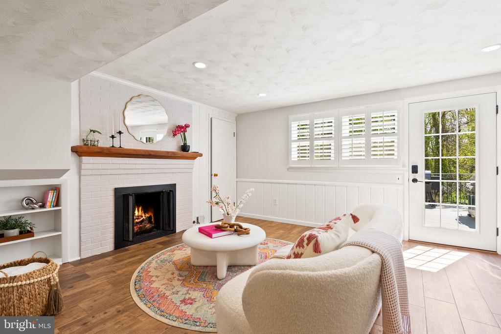 1907 SHANNON COURT
