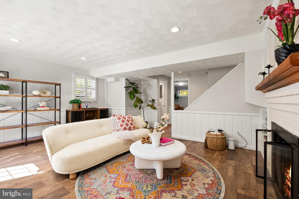1907 SHANNON COURT