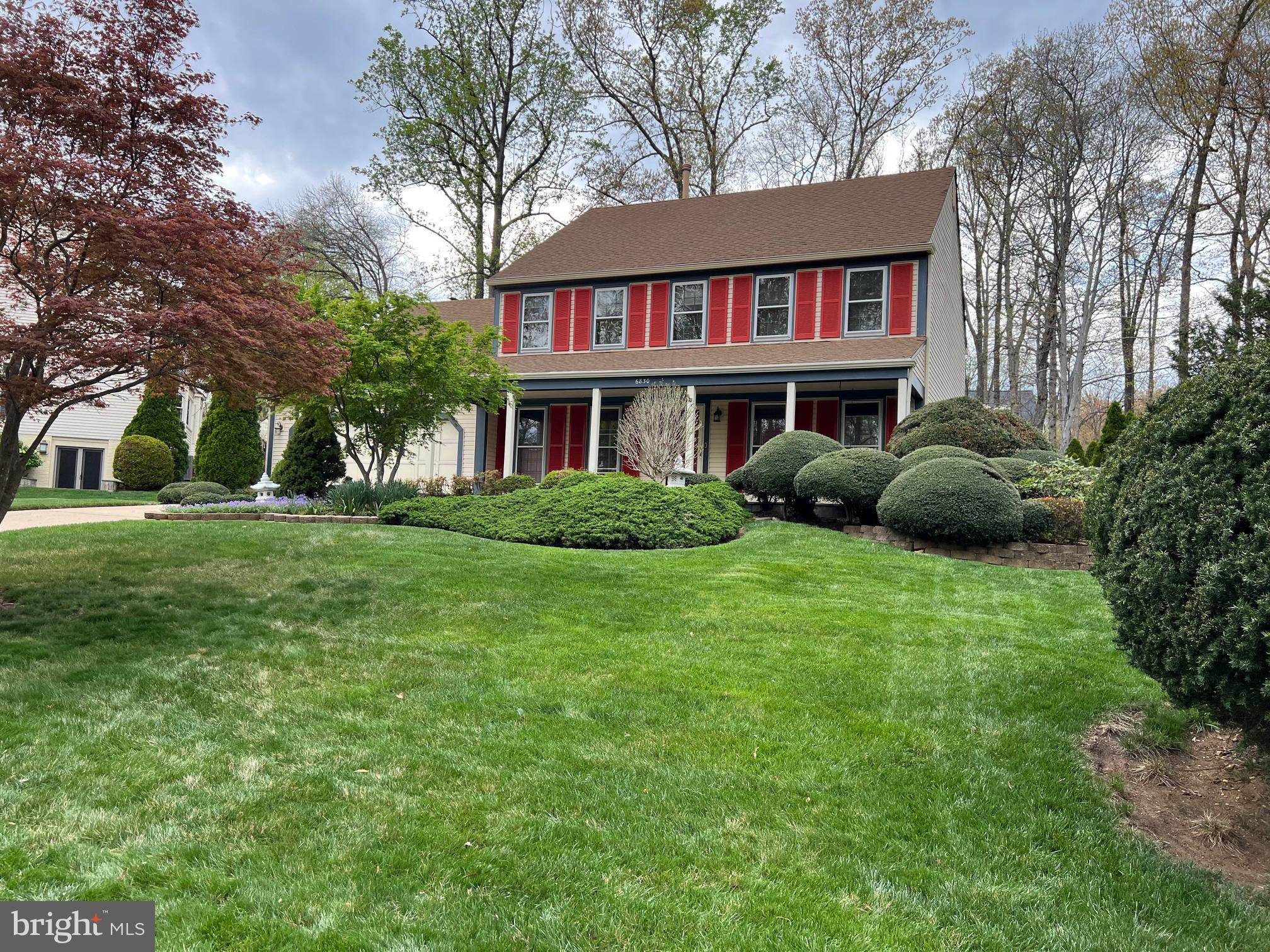 6830 BLUECURL CIRCLE